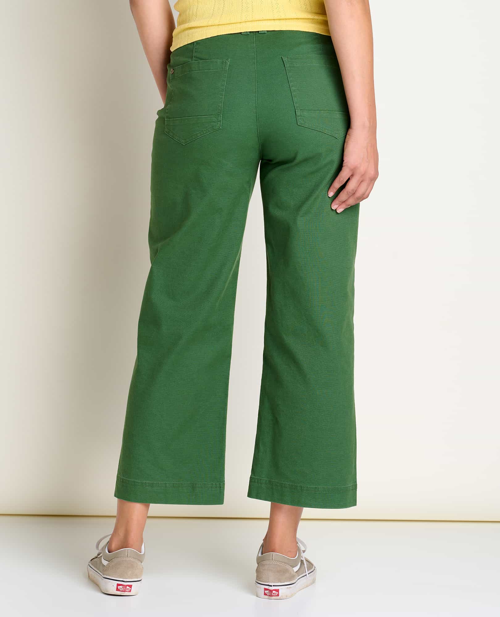 Nobody Rocks Bright Green Palazzo Pants Like Kate Moss Can | Fashion  outfits, Stylish outfits, Bright green dress